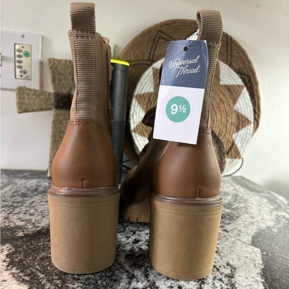 Universal Thread tie-up heeled combat winter boots size 9.5, Brand new - Picture 4 of 7